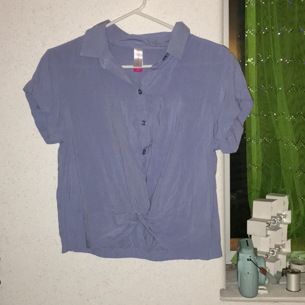 Light blue t-shirt
